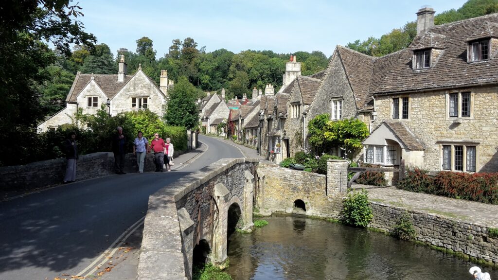 Castle combe photograph. beautiful buildings in Cotswolds stone. discover bath-and-the-southern-cotswolds