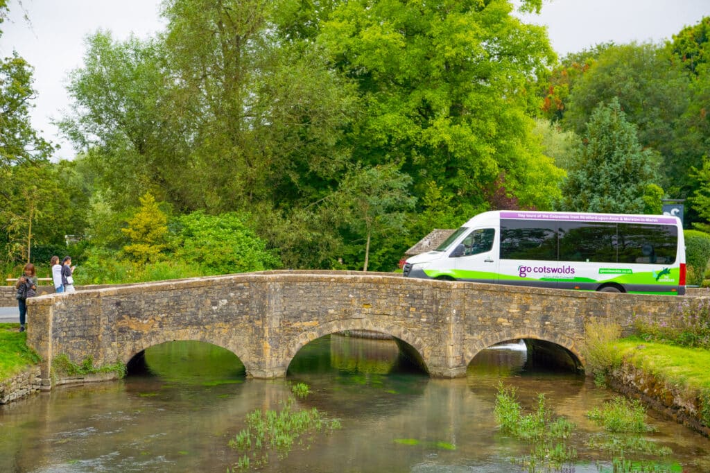 go cotswolds bus